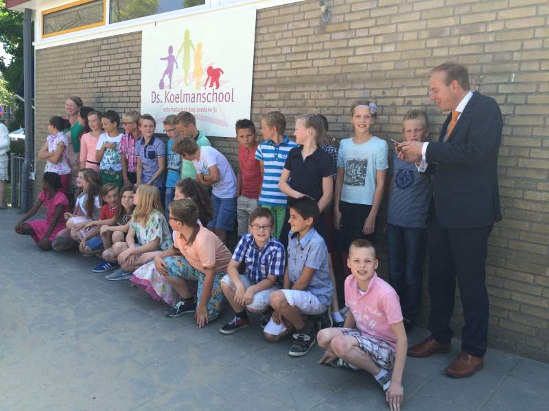 Van der Staaij bezoekt groep 7a van ds. Koelmanschool