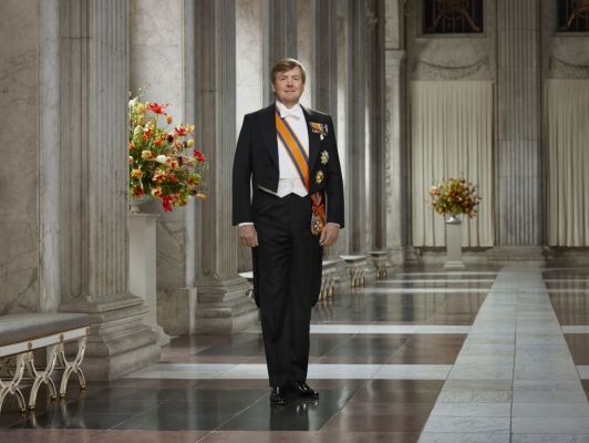 Nieuwe staatsiefoto voor de koning