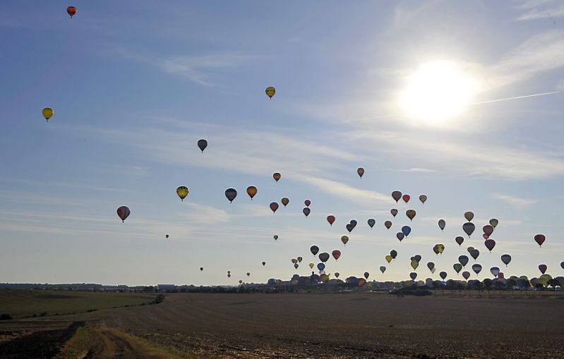 Record: 433 luchtballonnen stijgen op (fotoserie en video)