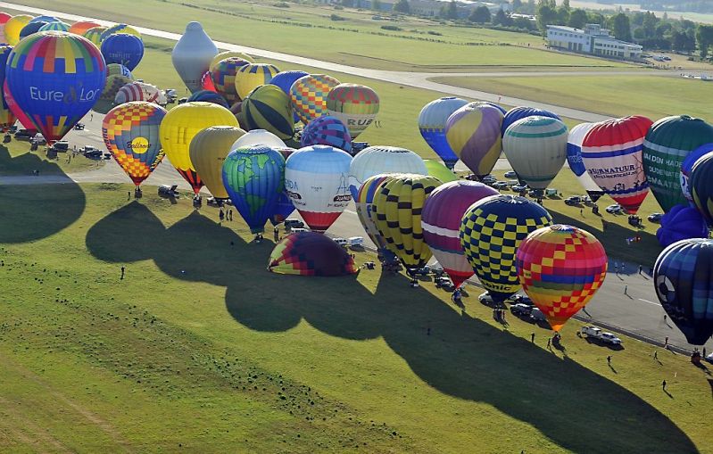 Record: 433 luchtballonnen stijgen op (fotoserie en video)