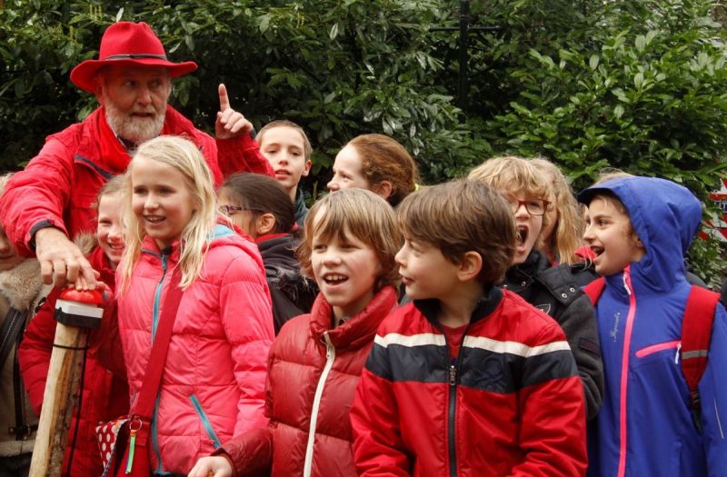 Kinderen slaan alarm voor de neushoorns (met video)