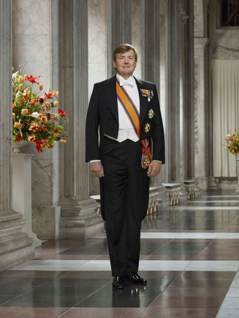 Nieuwe staatsiefoto voor de koning